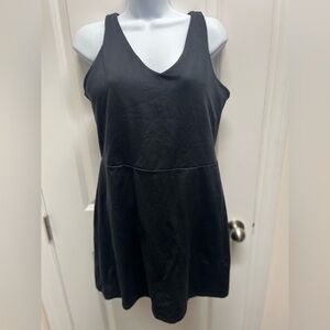 Gap fit active tank dress shelf bra,inner short, black, moisture wicking. NWT. L